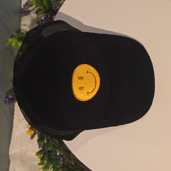 Smile Face Cap Snapback, NO BOUNDARIES, Walmart - Picture 3 of 13